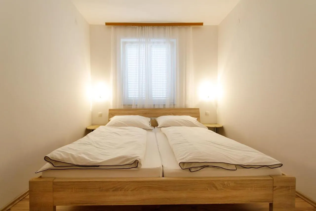 Apartments Lacic Krk Town 0*,