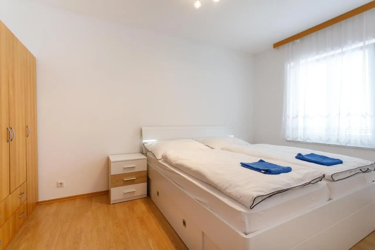 Apartments Lacic Krk Town 0*,